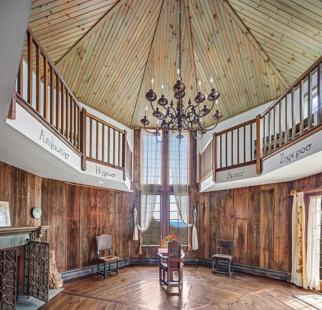 11 By The Woods Chilmark MA 02535