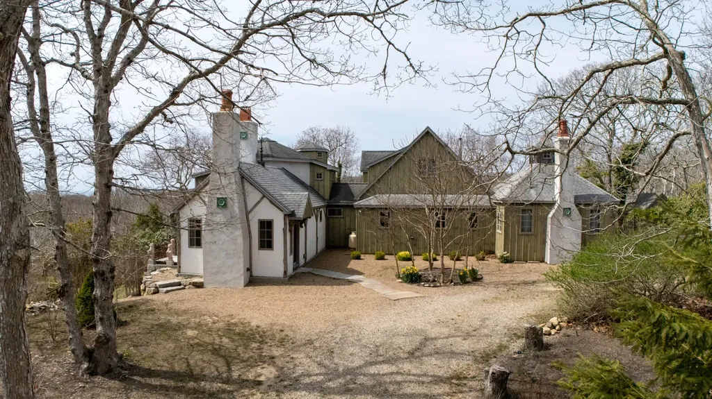 11 By The Woods Chilmark MA 02535