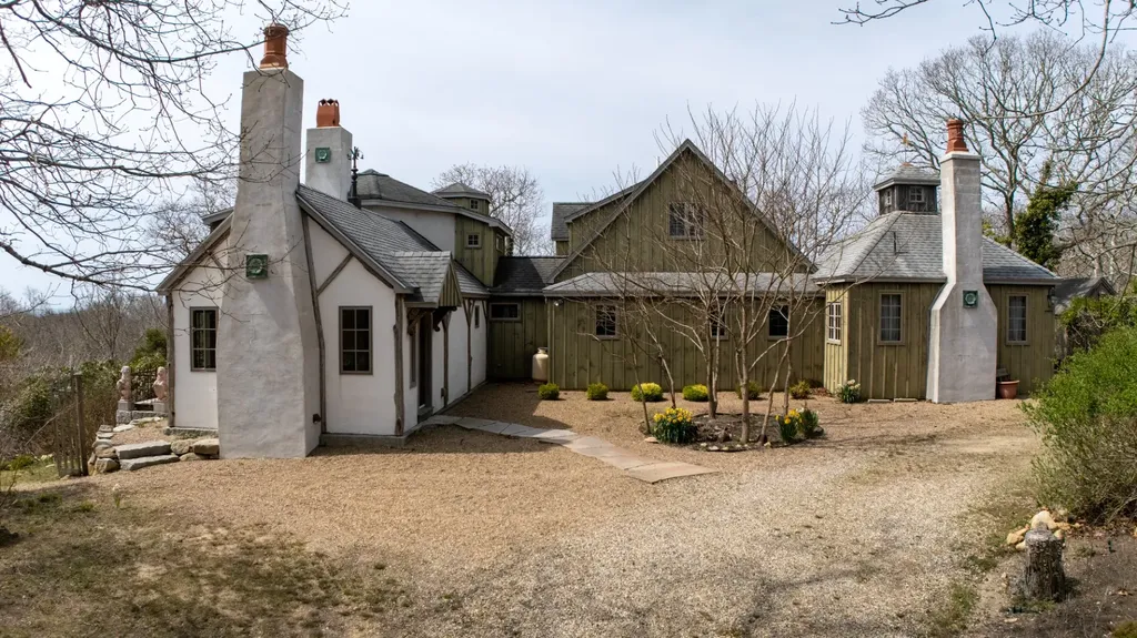 11 By The Woods Chilmark MA 02535