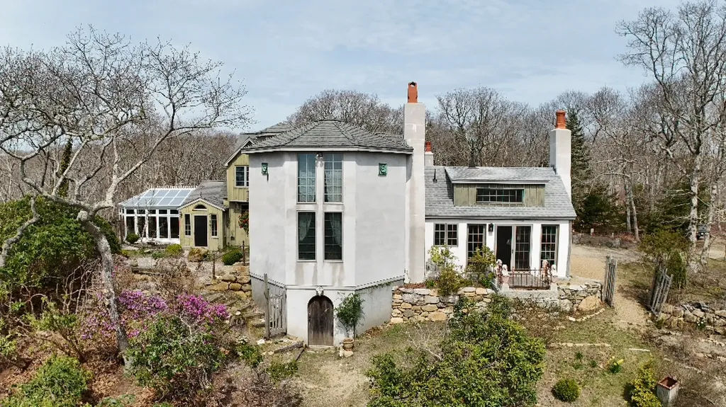 11 By The Woods Chilmark MA 02535