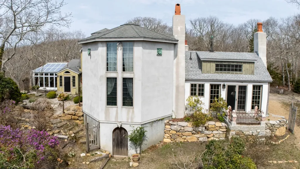 11 By The Woods Chilmark MA 02535