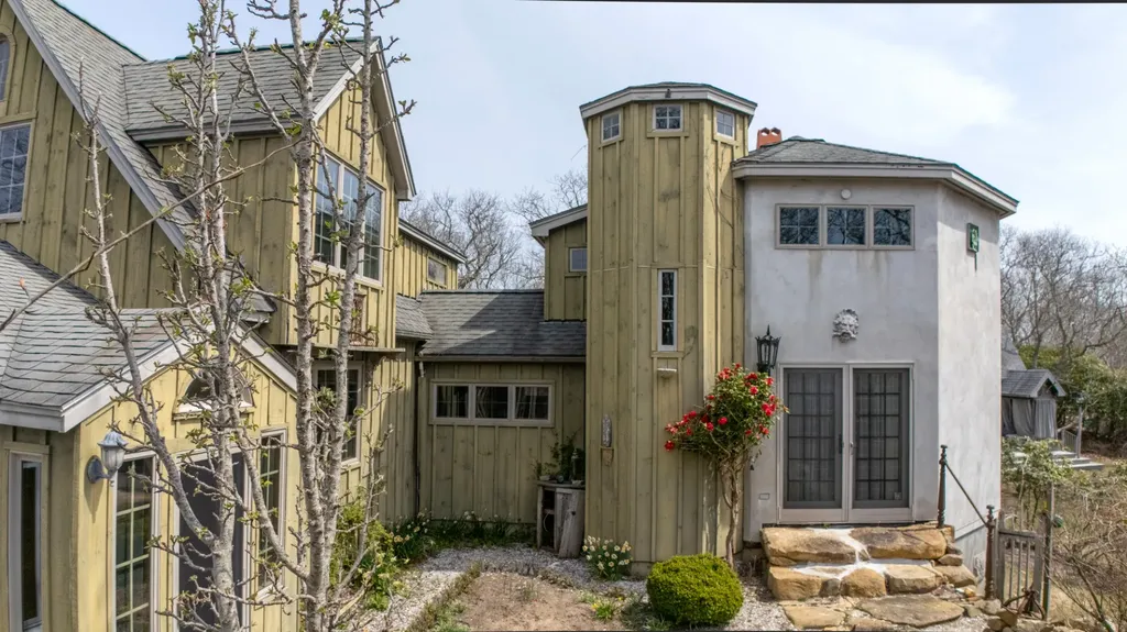 11 By The Woods Chilmark MA 02535