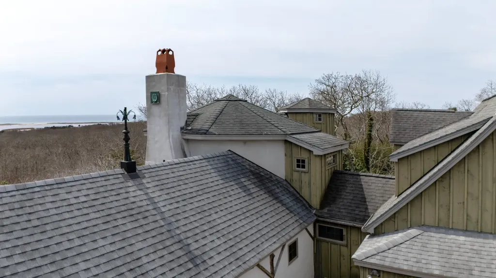 11 By The Woods Chilmark MA 02535