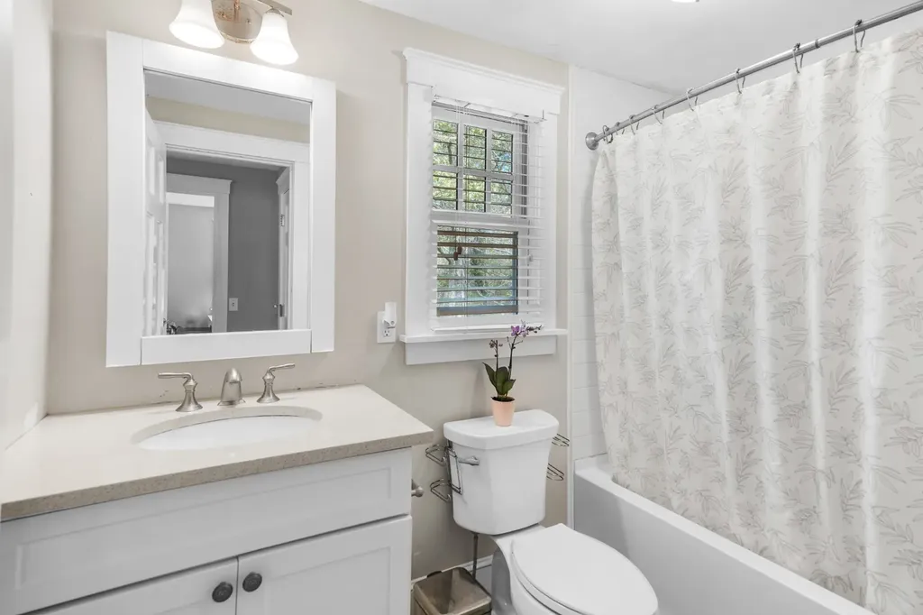 50 Lantern Lane Vineyard Haven MA 02568