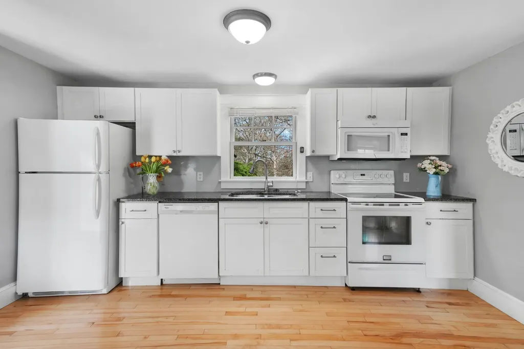 50 Lantern Lane Vineyard Haven MA 02568