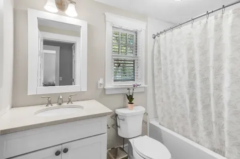 50 Lantern Lane Vineyard Haven MA 02568