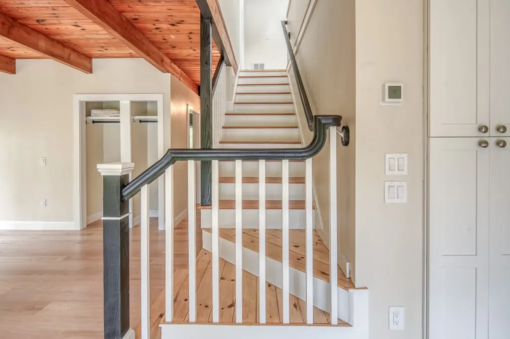 212 Charles Neck Way West Tisbury MA 02575