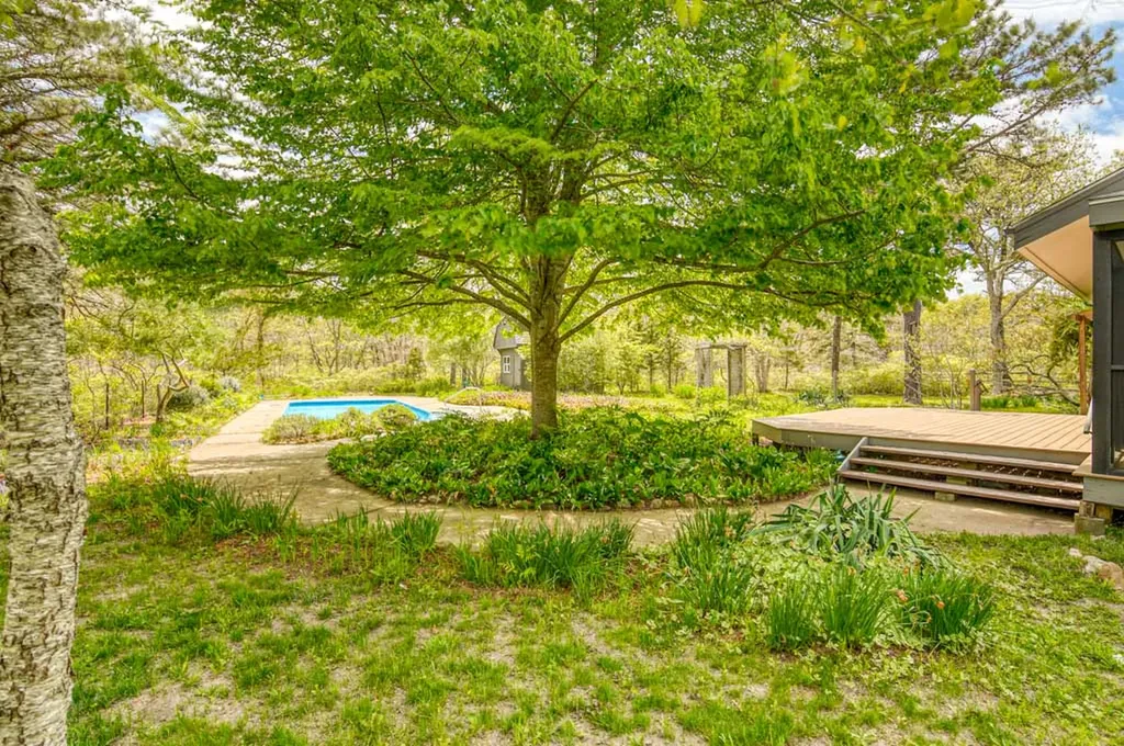 212 Charles Neck Way West Tisbury MA 02575