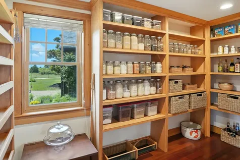 18 Spruce Gate Road Chilmark MA 02535