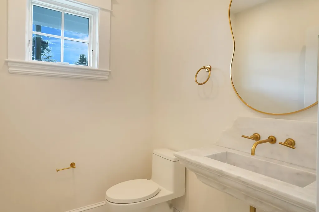 23 Pinehurst Road Edgartown MA 02539