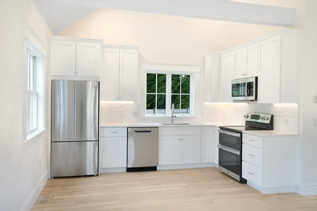 23 Pinehurst Road Edgartown MA 02539