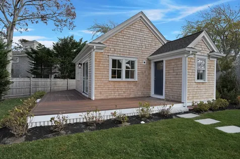 23 Pinehurst Road Edgartown MA 02539
