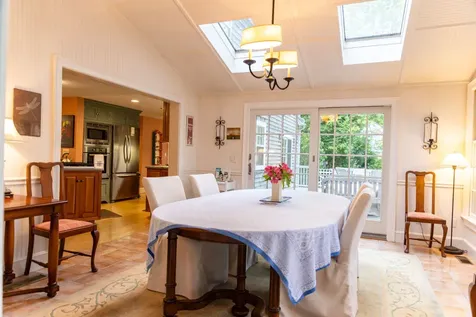 21 Woodlawn Avenue Vineyard Haven MA 02568