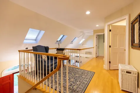 21 Woodlawn Avenue Vineyard Haven MA 02568