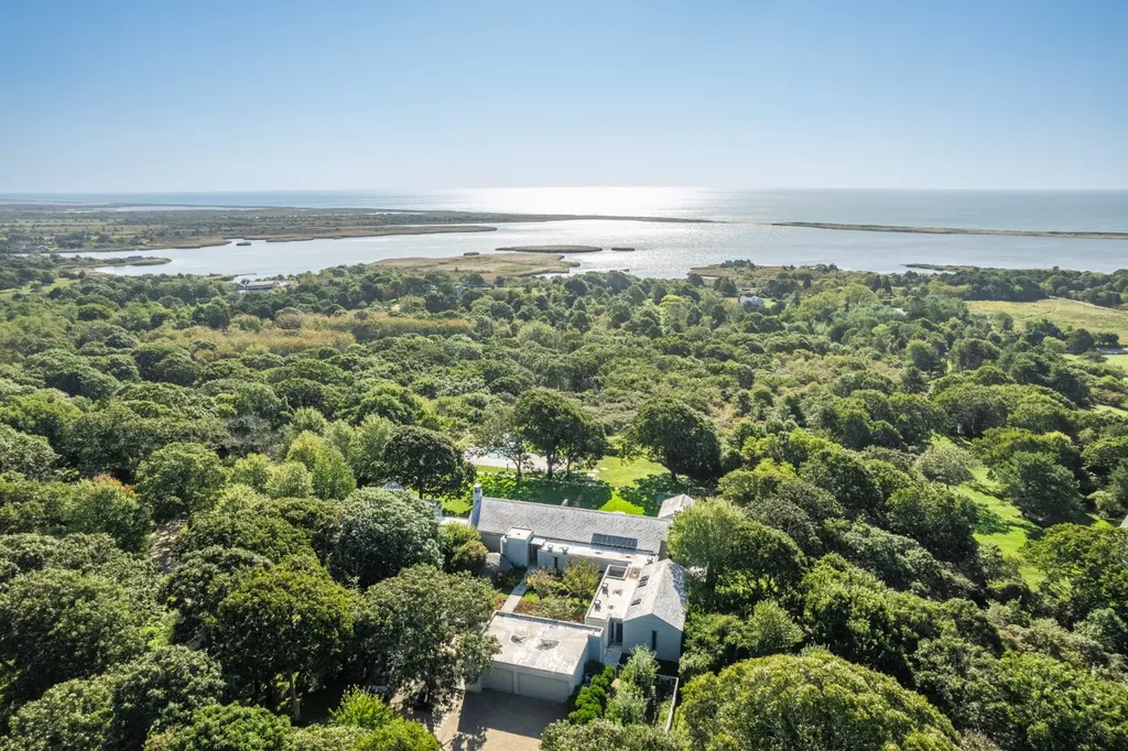 8 Snail Road Chilmark MA 02535