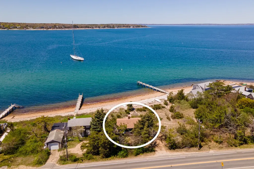11 Beach Road Oak Bluffs MA 02557