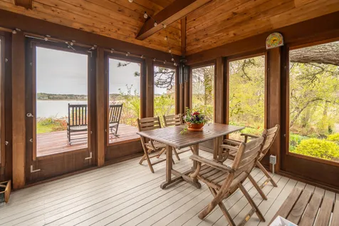 39 Sengekontacket Road Oak Bluffs MA 02557