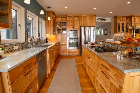 39 Sengekontacket Road Oak Bluffs MA 02557