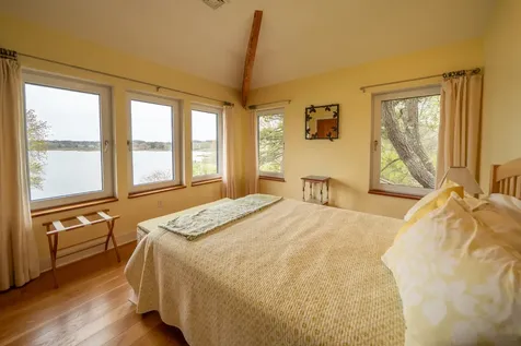 39 Sengekontacket Road Oak Bluffs MA 02557
