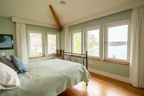 39 Sengekontacket Road Oak Bluffs MA 02557