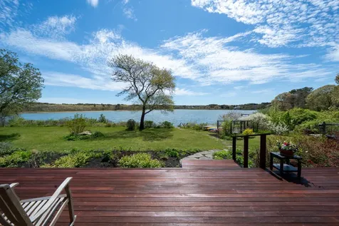 39 Sengekontacket Road Oak Bluffs MA 02557