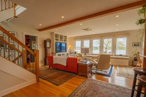 39 Sengekontacket Road Oak Bluffs MA 02557