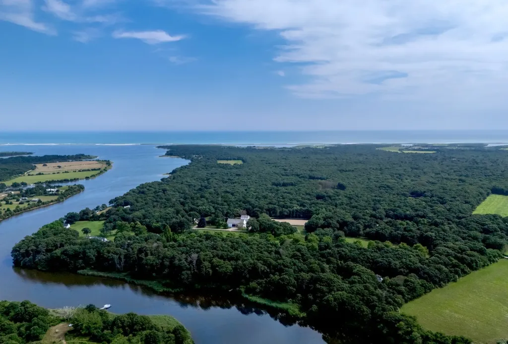 41 Cobbs Hill Road Chilmark MA 02535