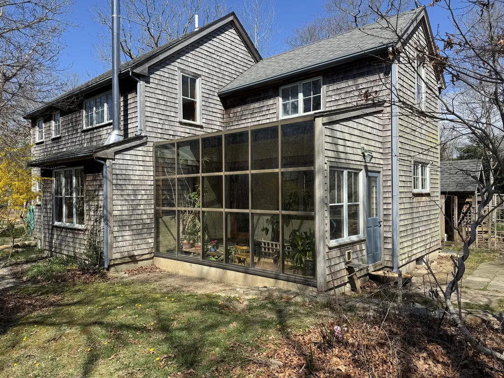 4 Rock Pond Road West Tisbury MA 02568