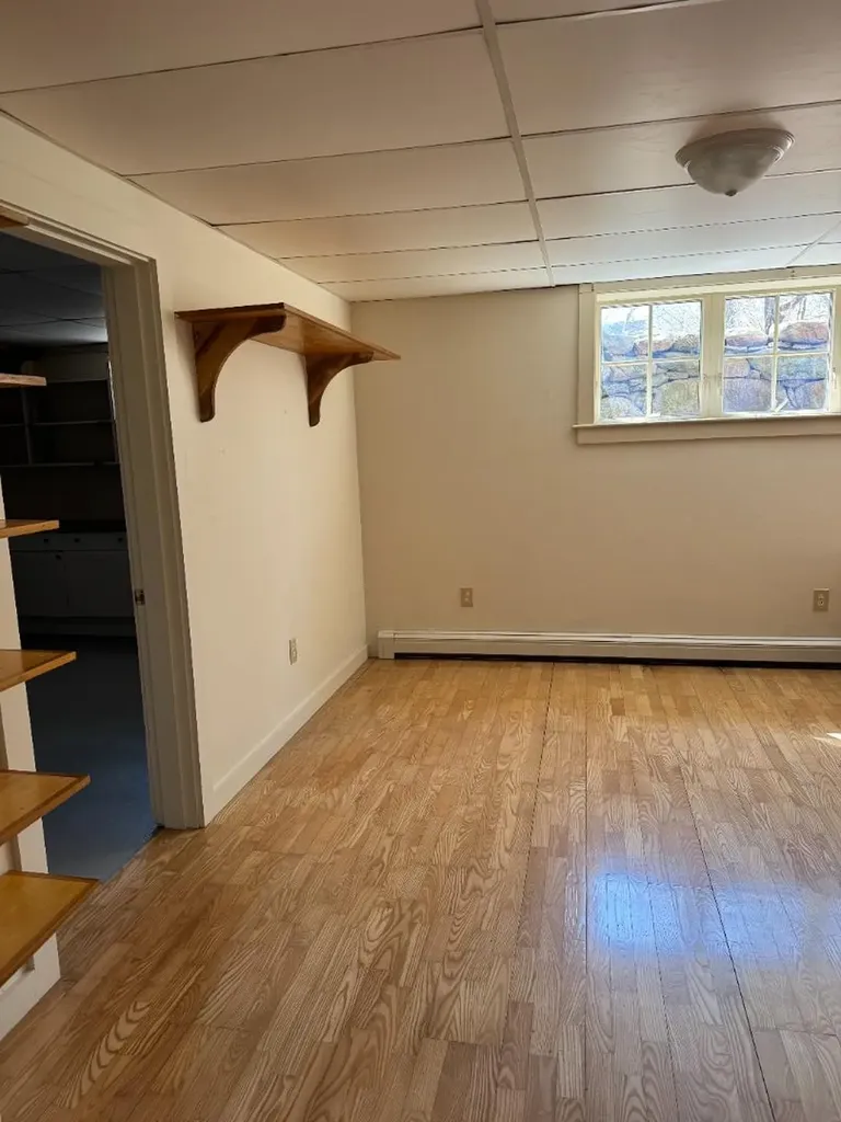 4 Rock Pond Road West Tisbury MA 02568