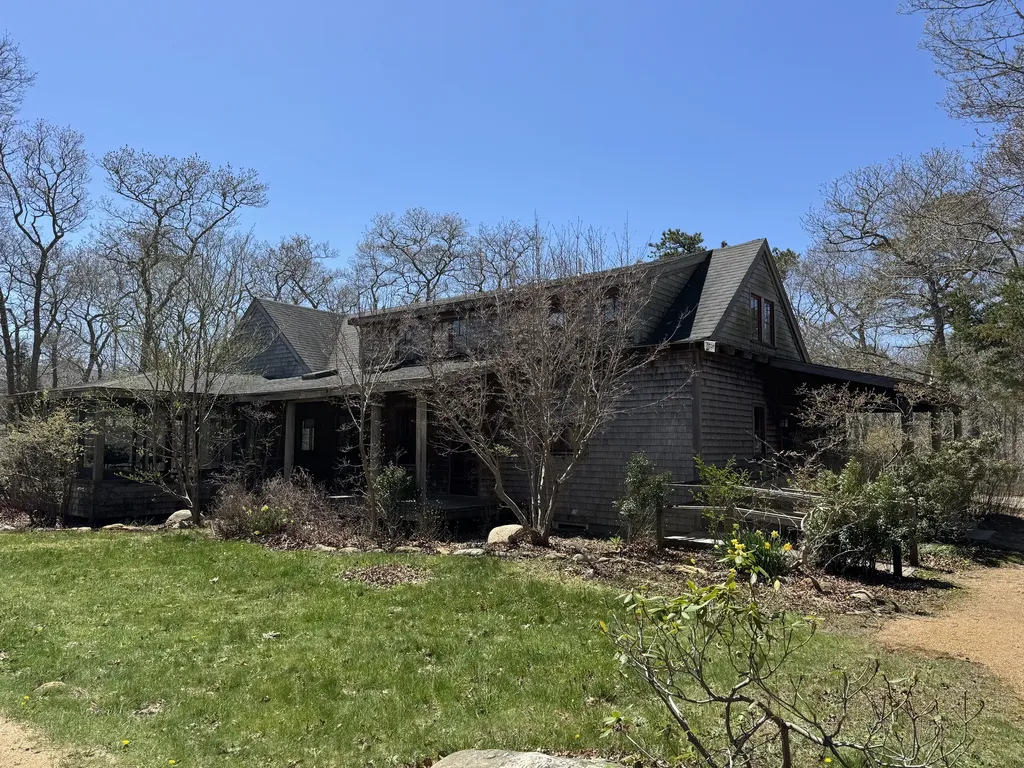 4 Rock Pond Road West Tisbury MA 02568