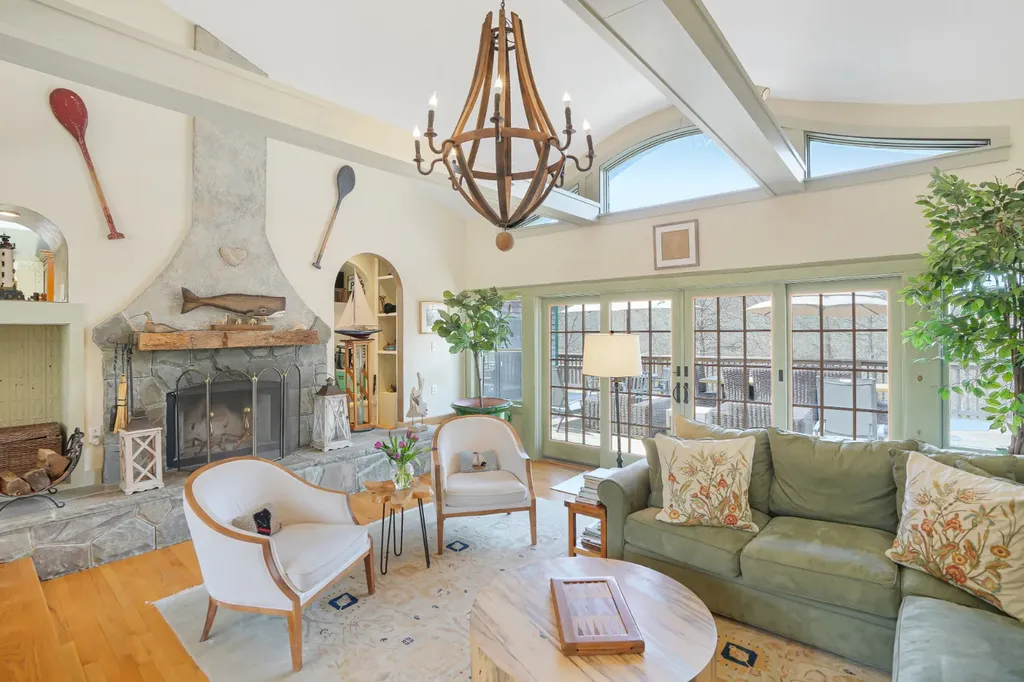79 David Avenue Vineyard Haven MA 02539