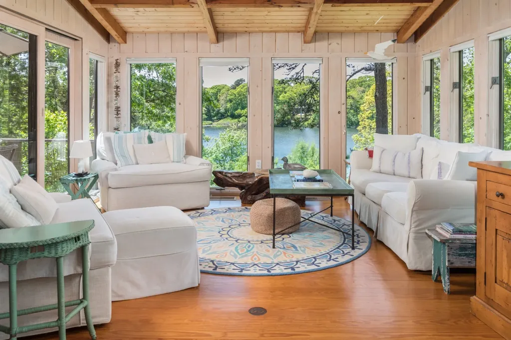 10 Wood Duck Way Oak Bluffs MA 02557