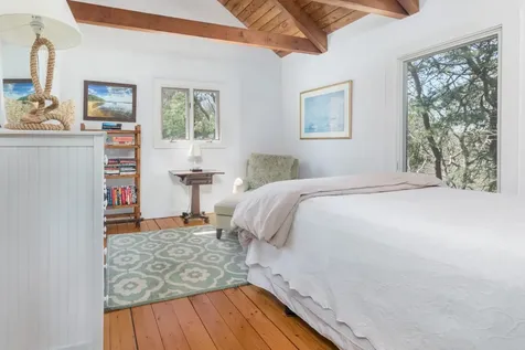 10 Wood Duck Way Oak Bluffs MA 02557