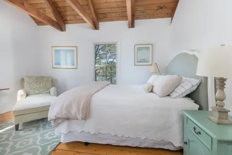 10 Wood Duck Way Oak Bluffs MA 02557