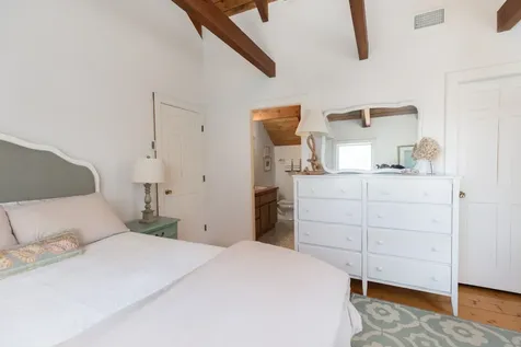 10 Wood Duck Way Oak Bluffs MA 02557