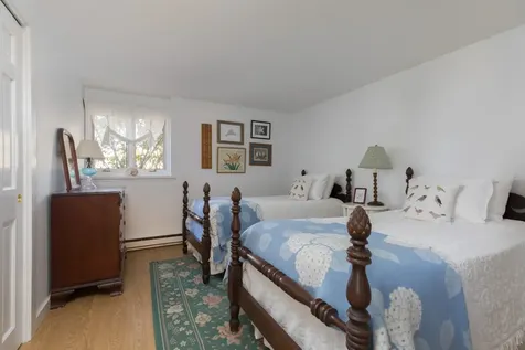 10 Wood Duck Way Oak Bluffs MA 02557