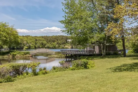 10 Wood Duck Way Oak Bluffs MA 02557
