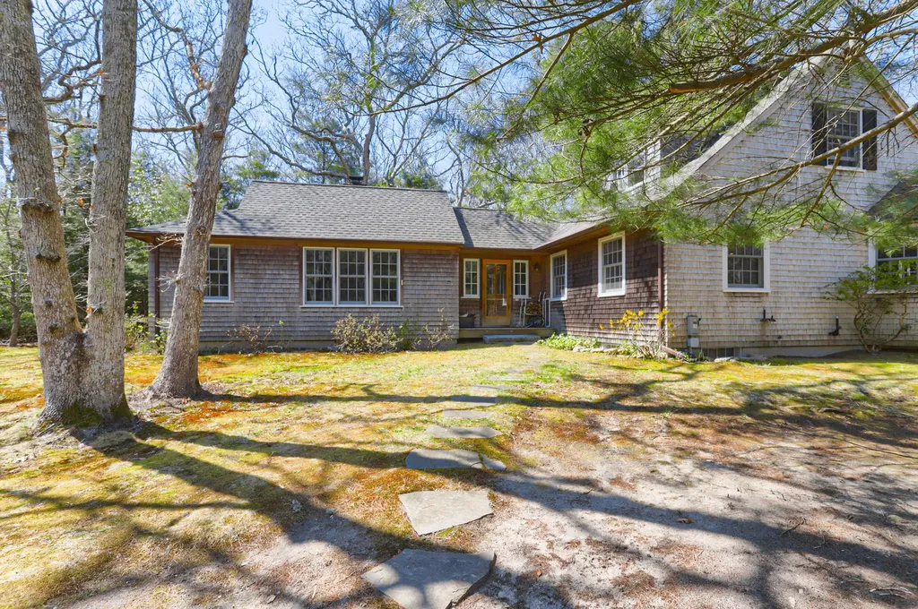 251 State Road West Tisbury MA 02575