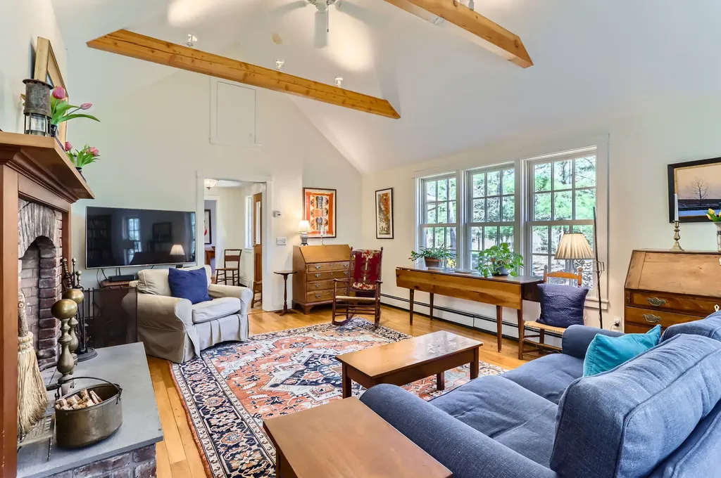 251 State Road West Tisbury MA 02575