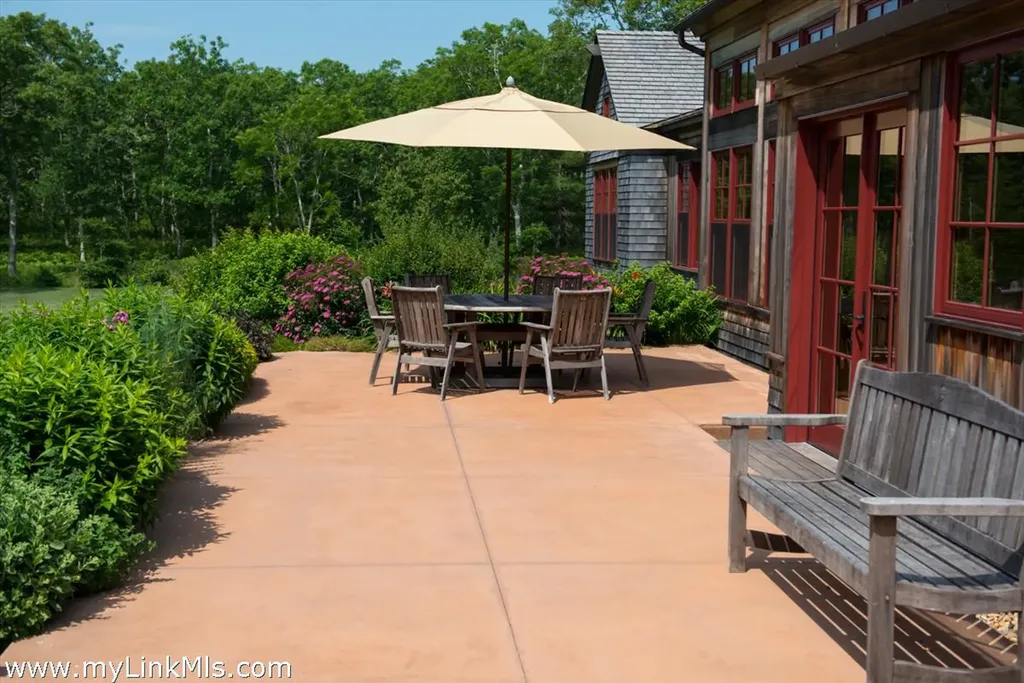 71 Stoney Hill Road Vineyard Haven MA 02568