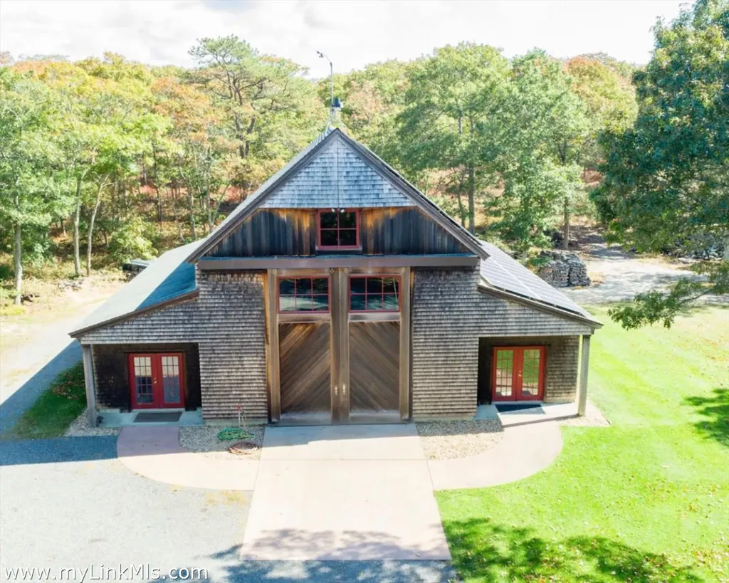 71 Stoney Hill Road Vineyard Haven MA 02568