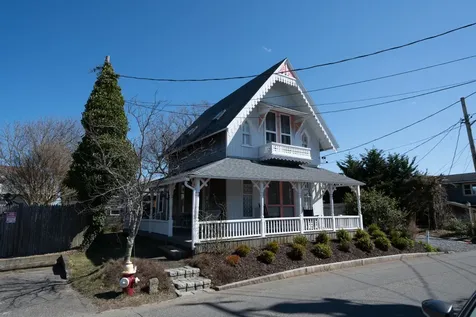 46 Kennebec Avenue Oak Bluffs MA 02557