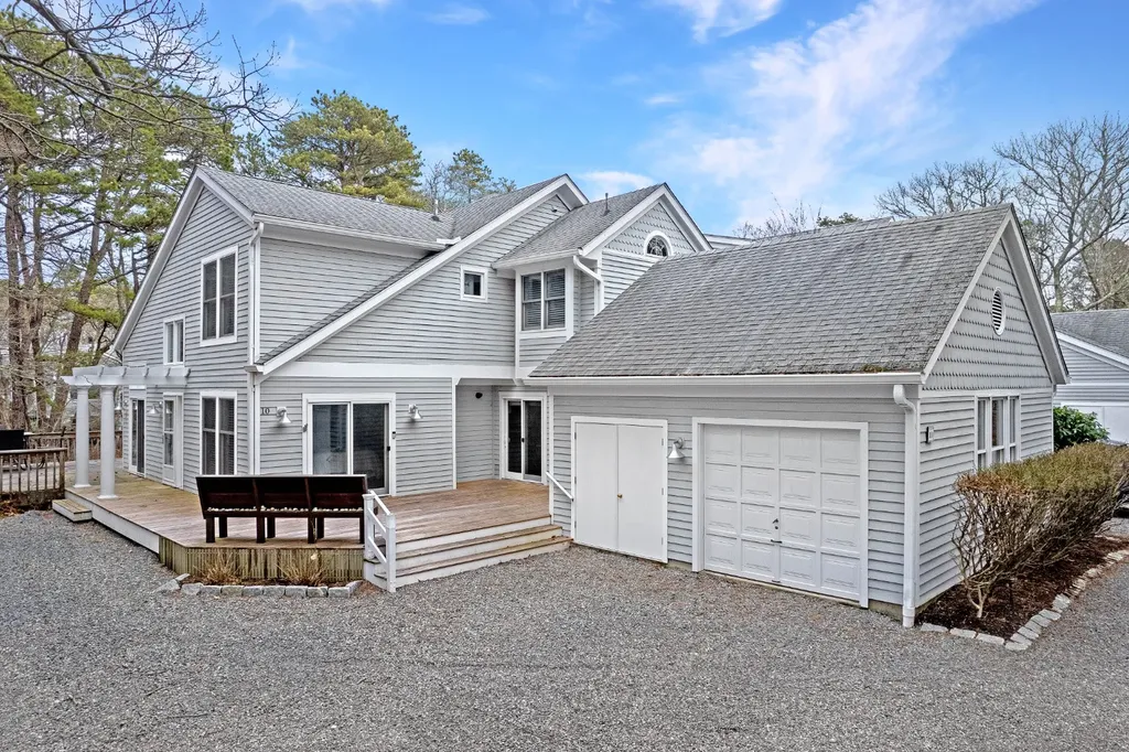 150 Cove Road Vineyard Haven MA 02568