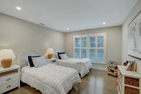 150 Cove Road Vineyard Haven MA 02568