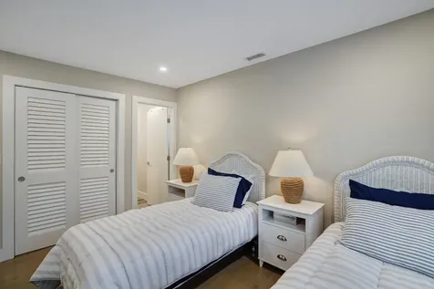 150 Cove Road Vineyard Haven MA 02568