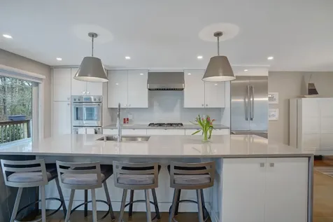 150 Cove Road Vineyard Haven MA 02568