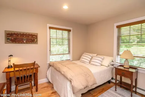 27 Chapde Lane Vineyard Haven MA 02568