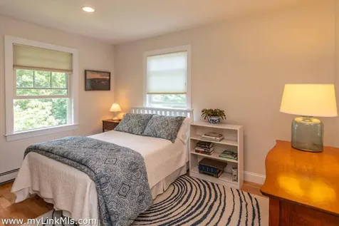 27 Chapde Lane Vineyard Haven MA 02568