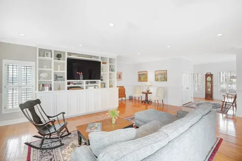 42 Daggett Avenue Vineyard Haven MA 02568