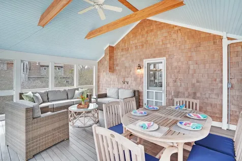 42 Daggett Avenue Vineyard Haven MA 02568